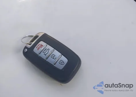 2015 Hyundai Sonata Hybrid Limited from USA, damaged, VIN KMHEC4A4XFA125589